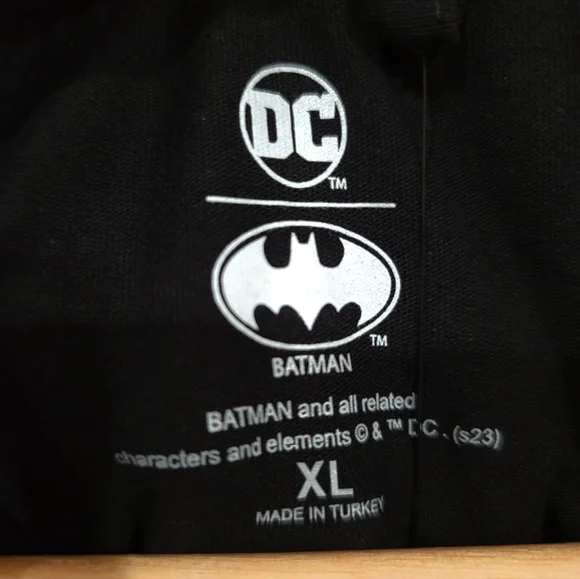 DC Comics Batman T-shirt - Picture 2 of 2